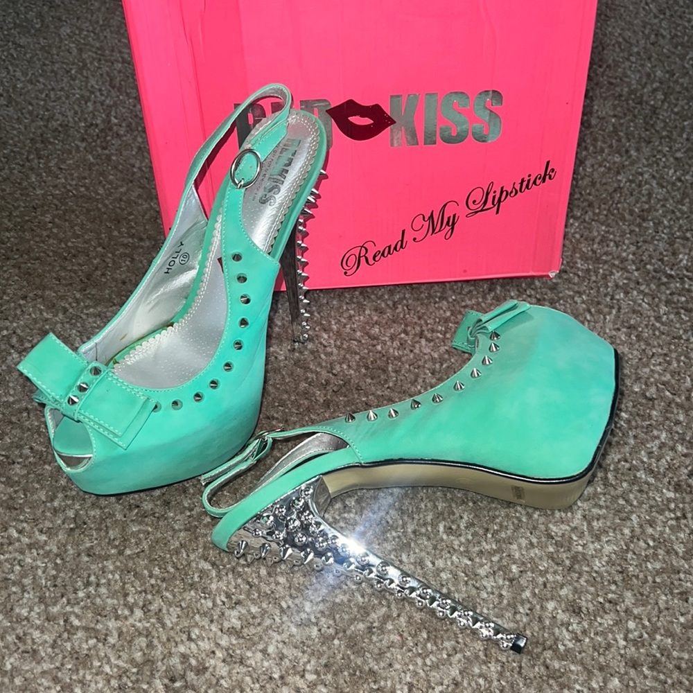 Red Kiss Spiked Mint colored heels